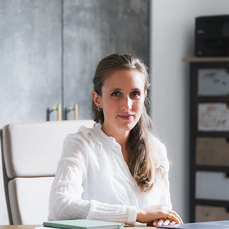 Portrait de Karine Duarte de Montaignac fondatrice de Kalea Conception